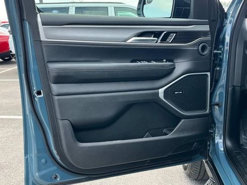 New 2026 Jeep Grand Wagoneer L 4WD image 14