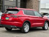 New 2025 Mitsubishi Outlander ES image 5