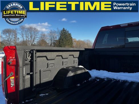 Certified 2025 GMC Sierra 1500 AT4 w/ AT4 Premium Package image 13