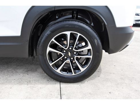 Used 2025 Chevrolet TrailBlazer LT FWD image 31