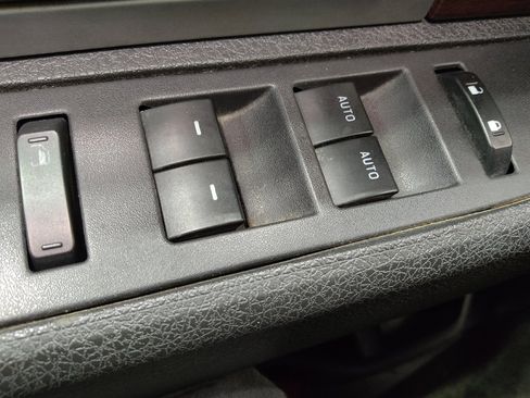 Used 2014 Ford F150 King Ranch w/ King Ranch Luxury Package image 27