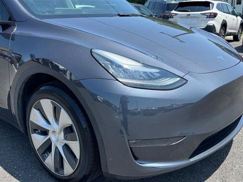Used 2021 Tesla Model Y Long Range AWD/4WD image 19