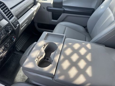 Used 2021 Ford F550 2WD Regular Cab Super Duty image 19