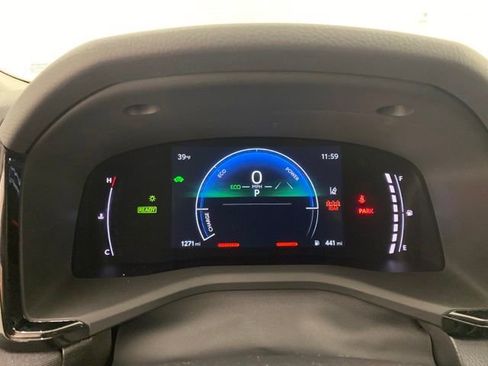 Used 2025 Toyota Camry LE image 17