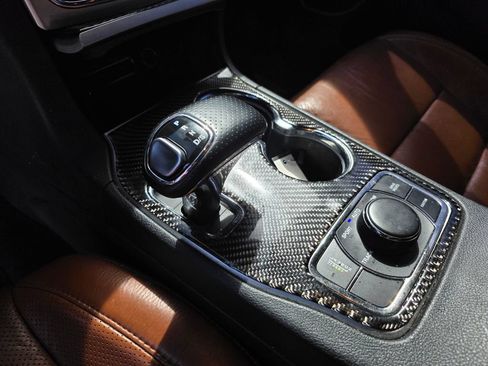 Used 2015 Jeep Grand Cherokee SRT AWD/4WD image 17