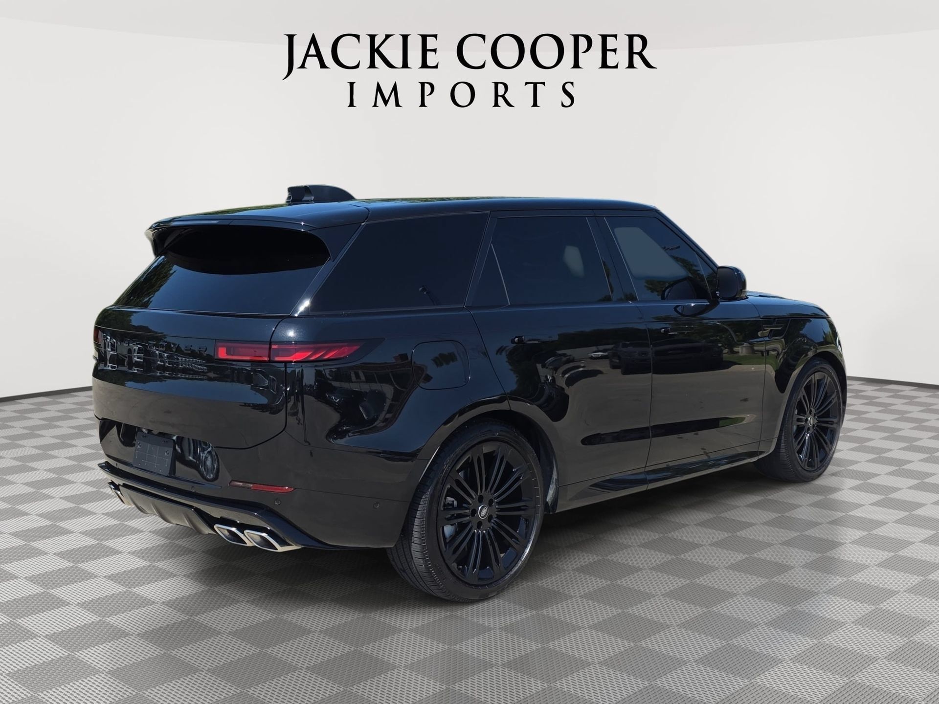 Used 2025 Land Rover Range Rover Sport Dynamic SE AWD/4WD image 5