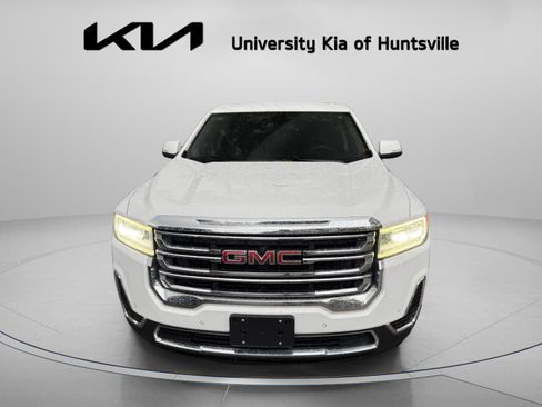 Used 2022 GMC Acadia SLE image 2