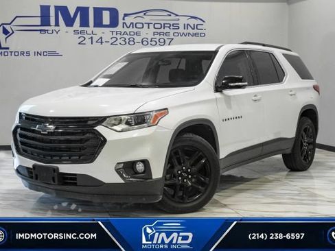 Used 2020 Chevrolet Traverse LT FWD image 2