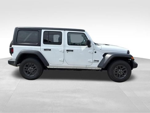 Used 2024 Jeep Wrangler Unlimited Sport AWD/4WD image 7