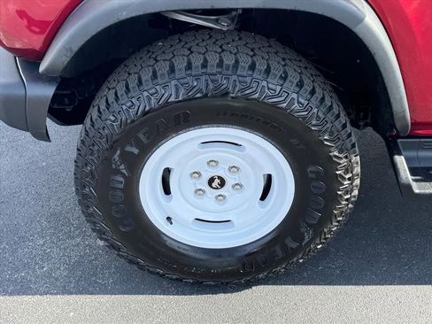 Used 2025 Ford Bronco Heritage Edition image 13