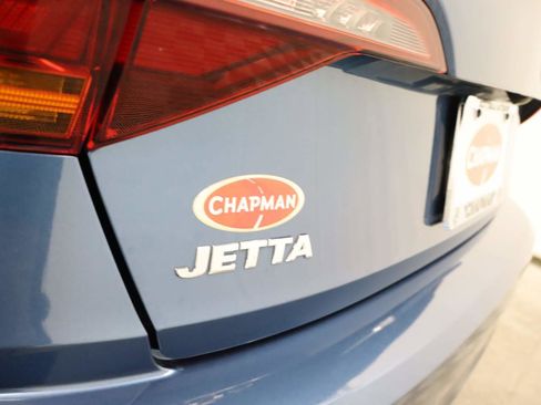 Used 2019 Volkswagen Jetta SE image 19