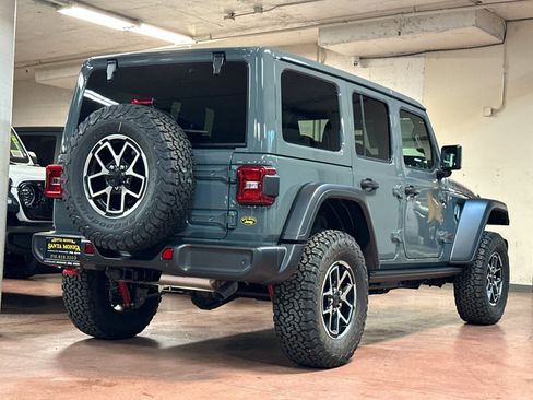 New 2025 Jeep Wrangler Unlimited Rubicon w/ Technology Group image 5