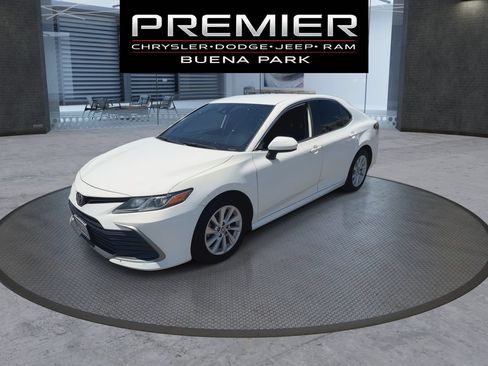 Used 2023 Toyota Camry LE w/ Protection Package (Q2) (TMS) FWD image 4