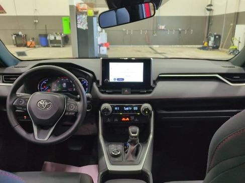 Used 2023 Toyota RAV4 SE w/ Weather & Moonroof Package AWD/4WD image 5