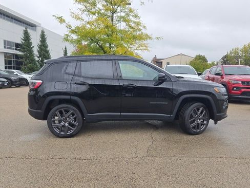 New 2026 Jeep Compass Limited w/ Limited Altitude Pack image 6