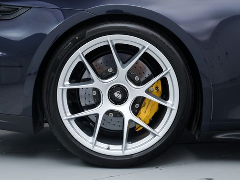 Used 2026 Porsche 911 GT3 RWD image 37