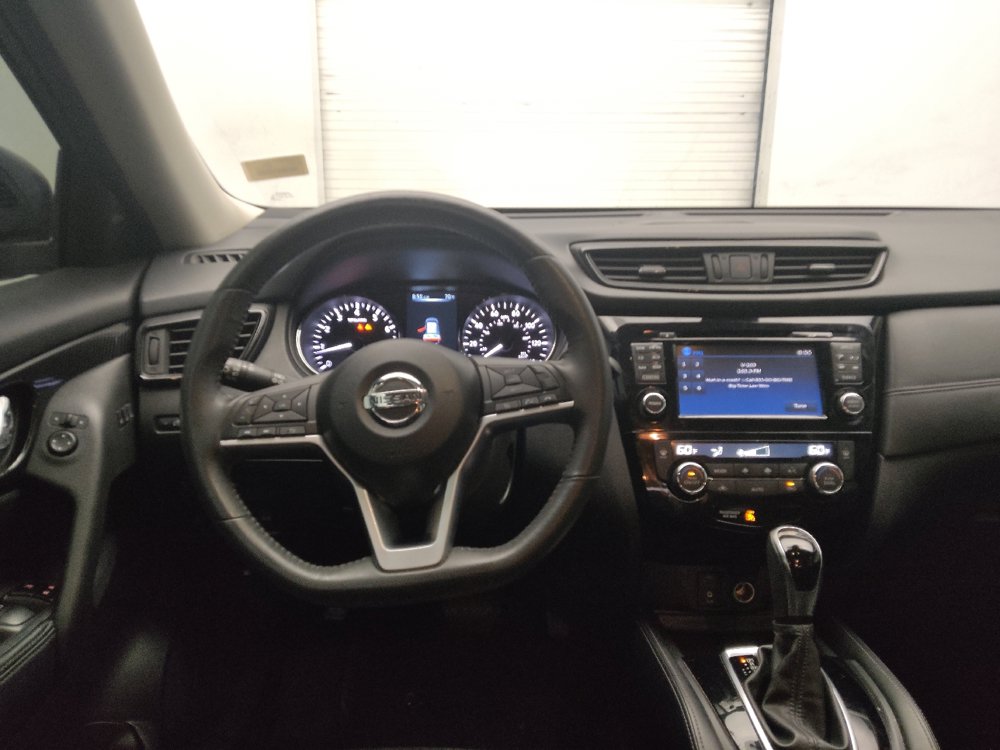 Used 2017 Nissan Rogue SL FWD image 22