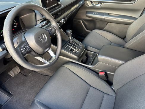 Used 2025 Honda CR-V LX image 7
