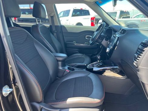 Used 2018 Kia Soul ! FWD image 15