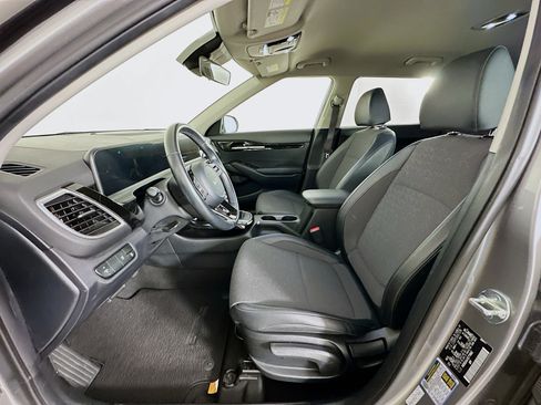 Used 2025 Kia Seltos S image 13