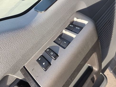 Used 2015 Ford F250 XLT image 12