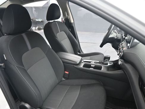 Used 2024 Nissan Sentra SV image 19