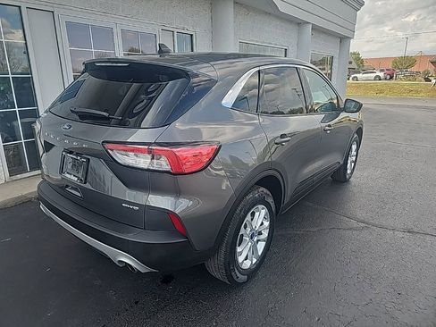 Used 2022 Ford Escape SE w/ Convenience Package AWD/4WD image 4