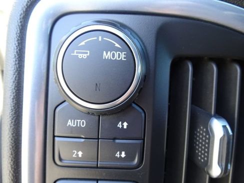 Used 2020 Chevrolet Silverado 1500 LTZ image 29