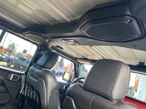 Used 2021 Jeep Wrangler Unlimited Rubicon image 32