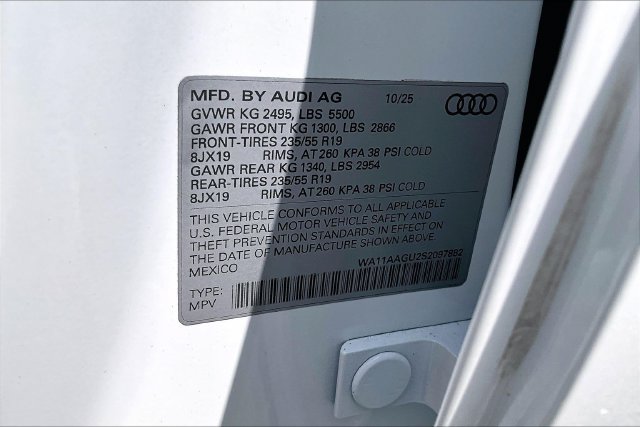 Used 2025 Audi Q5 Premium w/ Convenience Package AWD/4WD image 19