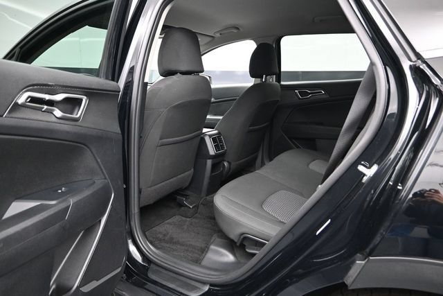Used 2025 Kia Sportage LX AWD/4WD image 19