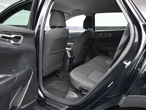 Used 2025 Kia Sportage LX AWD/4WD image 19