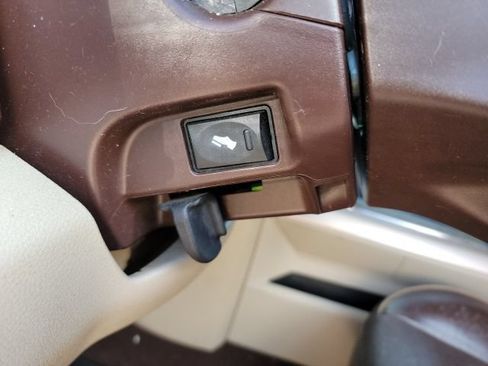 Used 2015 RAM 1500 Laramie Longhorn w/ Convenience Group AWD/4WD image 11