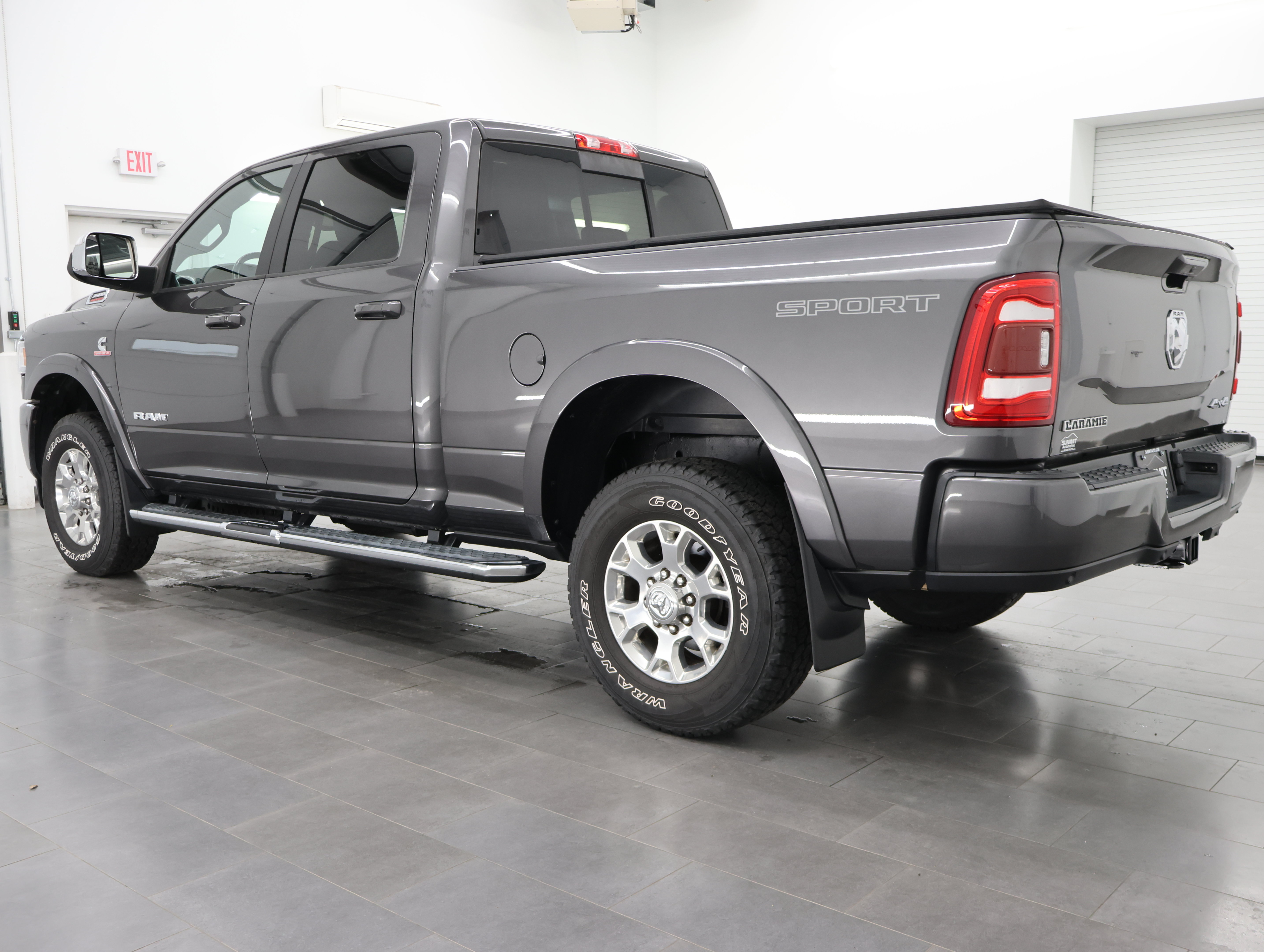 Used 2019 RAM 3500 Laramie AWD/4WD image 6