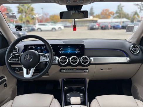 Used 2023 Mercedes-Benz GLB 250 image 30