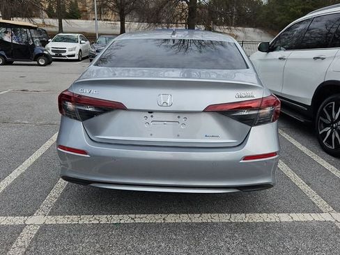 Used 2025 Honda Civic Sport Touring image 9