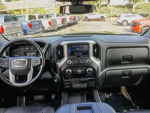 Used 2022 GMC Sierra 2500 SLT w/ SLT Premium Package AWD/4WD image 16