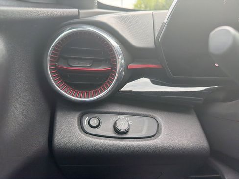 Used 2024 Chevrolet Trax RS w/ Driver Confidence Package image 20