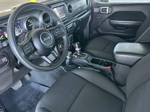 Used 2023 Jeep Wrangler Unlimited AWD/4WD image 9
