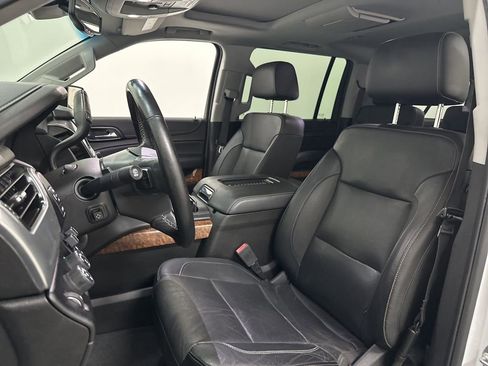 Used 2019 Chevrolet Suburban Premier image 30