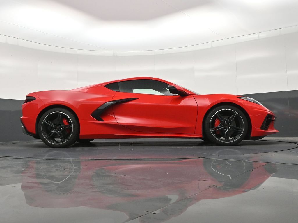 Used 2024 Chevrolet Corvette Stingray Preferred Cpe w/ 2LT RWD image 28