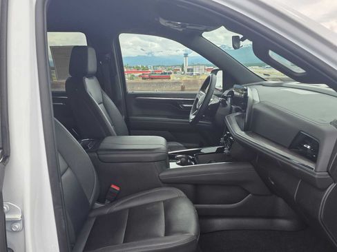Certified 2025 Chevrolet Tahoe LT AWD/4WD image 11