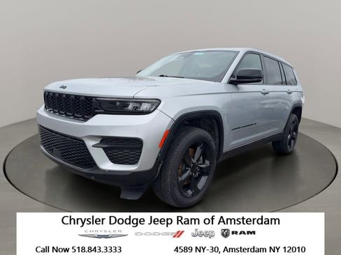 Used 2023 Jeep Grand Cherokee L Limited w/ Black Appearance Package AWD/4WD image 1