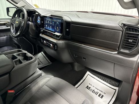 Used 2024 Chevrolet Silverado 1500 LT image 30