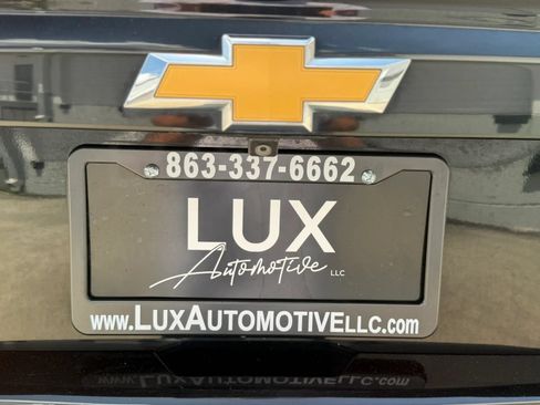 Used 2020 Chevrolet Suburban LT RWD image 10