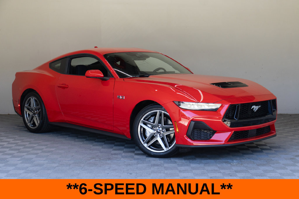 Used 2025 Ford Mustang GT RWD image 2