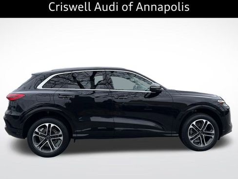 Certified 2025 Audi Q5 Premium w/ Convenience Package image 10