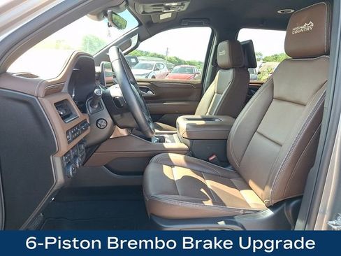 Used 2024 Chevrolet Tahoe High Country w/ Advanced Technology Package AWD/4WD image 2
