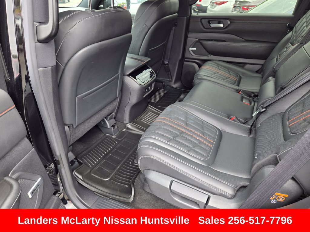 Used 2025 Nissan Armada PRO-4X w/ Pro-4X Premium Package AWD/4WD image 15