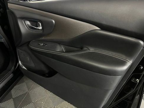 Used 2023 Nissan Murano SV image 29